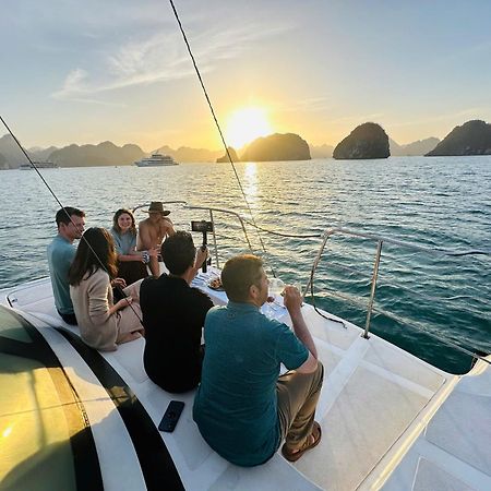 Scarlet Pearl Cruises - Wonder On Lan Ha Bay Otel Ha Long Dış mekan fotoğraf